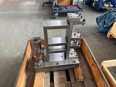 1 st. fixtur i massiv stål – robust precisionsutförande