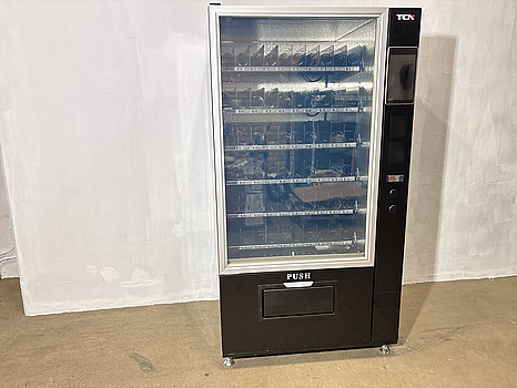 Snacksmaskin/Varuautomat TCN