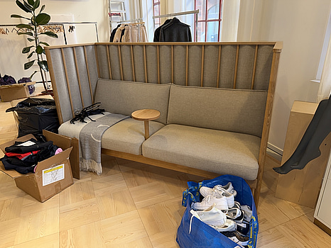 Soffa 3-sits med hög rygg, Karl Andersson & Söner, Ondule, L2080, L810, D1270 SH420 (Nypris 80 580 kr)