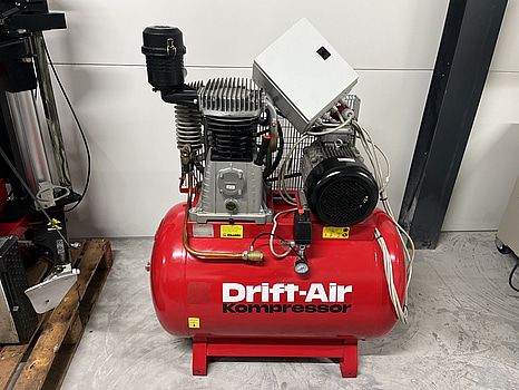 1 st. 1 st. Drift-Air Kompressor – 400 liter / 15 bar