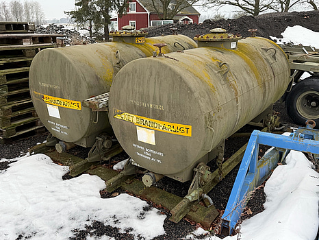 Militär rulltank, flygdrivmedel, två enheter