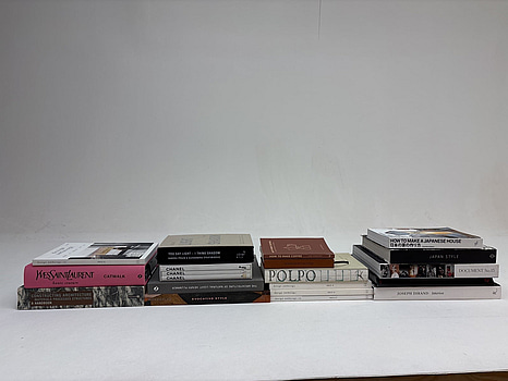 Parti med diverse böcker / coffe table books