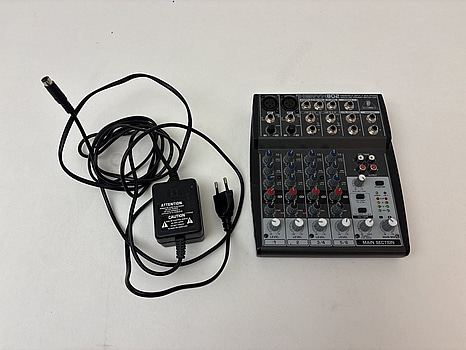 Mixer Behringer, Xenyx802
