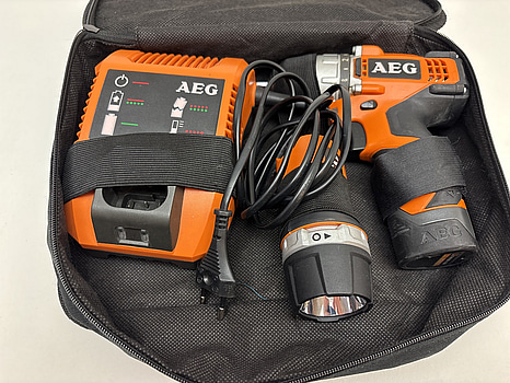 Skruvdragare inkl. laddare och batteri, AEG BLL 12 C