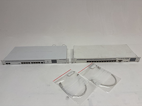 2 st. Routrar MicroTik, cloud core