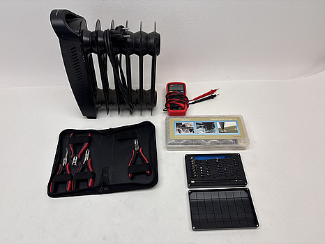 Parti med diverse arbetstillbehör