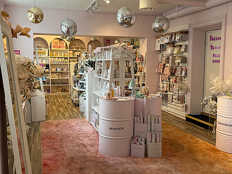 Komplett Event & Partybutik - stort lager samt butiksinredning