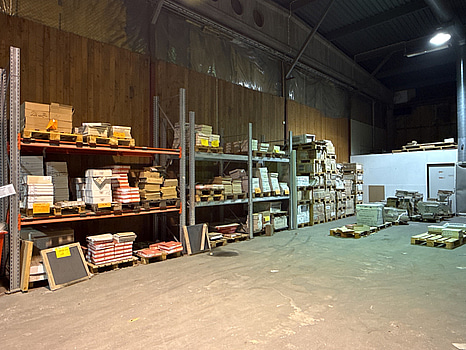 Stort parti kakel & klinkers