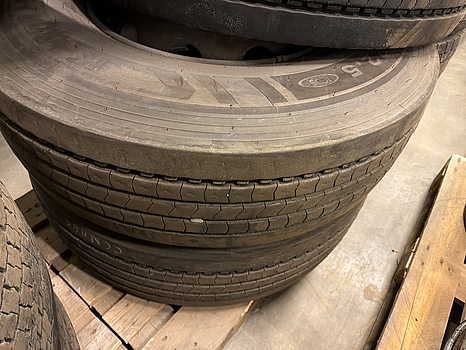 2 st lastbilshjul 315/80 R22,5