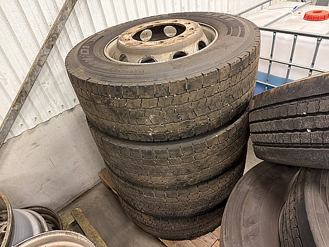 4 st lastbilshjul 315/70 R22,5
