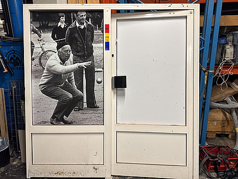 Innedörrsparti i aluminium