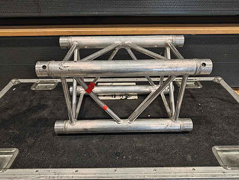 1 st, 0,5 m truss, Prolyte H30, silver, defekt.