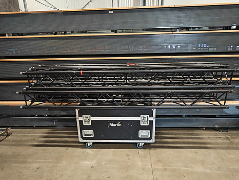 4 st, 3 m truss, Prolyte H30, svart, defekt