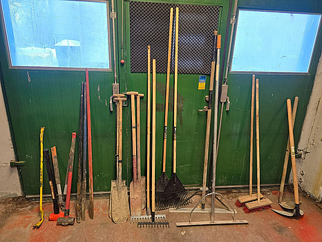 Div trädgårdsredskap