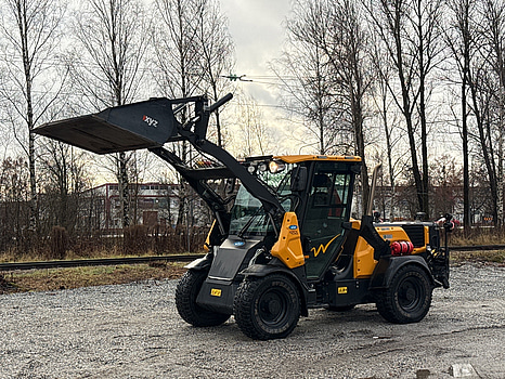 Redskapsbärare Wille 475 med planeringsskopa | 1007h | 2021