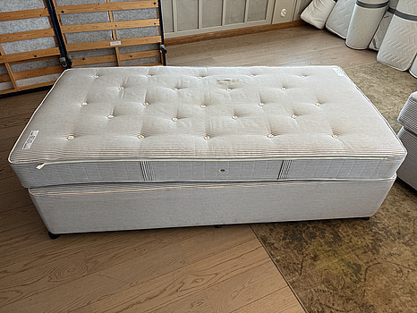 Säng Hypnos inkl. resårbotten