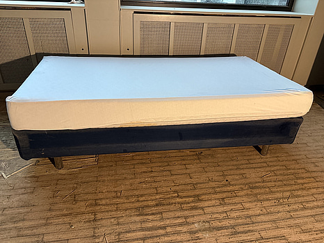 Säng inkl. resårbotten