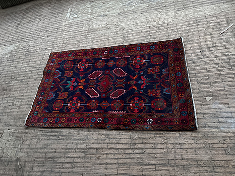 Orientalisk matta, handvävd