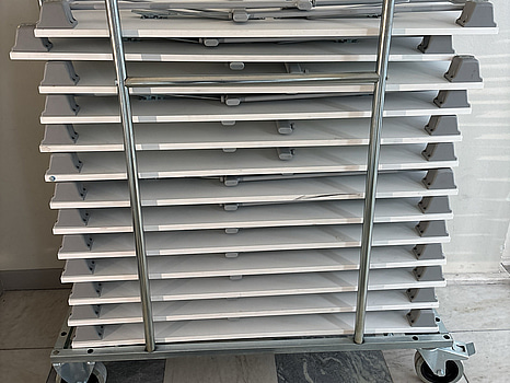 13 st. Konferensbord inkl. vagn