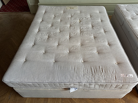 Säng Hypnos inkl. resårmadrass