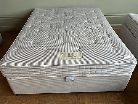 Säng Hypnos inkl. resårmadrass