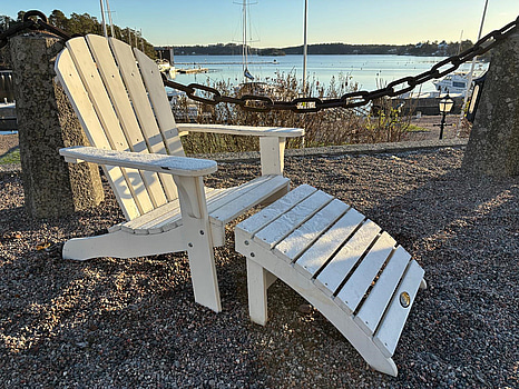 Fåtölj med fotpall Hillerstorp