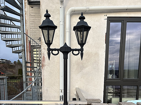Lyktstolpe med 2 st. lyktor