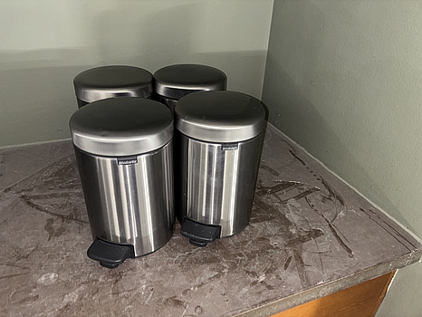 4 st. Papperskorgar Brabantia, borstat stål