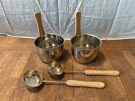 2 st. Hinkar till bastu, med tillbehör