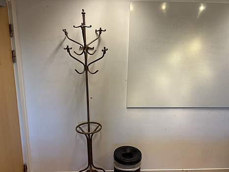 Klädställ inkl. papperskorg