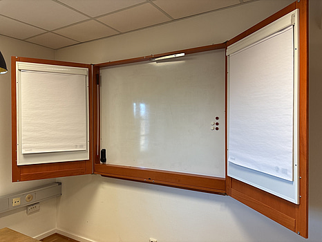 Whiteboard med projektorduk