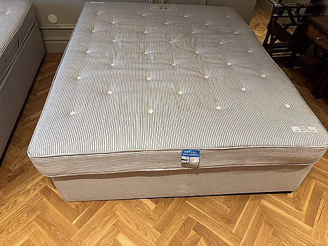 Säng Hypnos inkl. resårmadrass