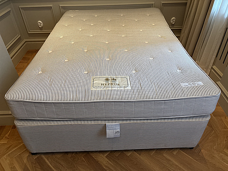 Säng Hypnos inkl. resårmadrass