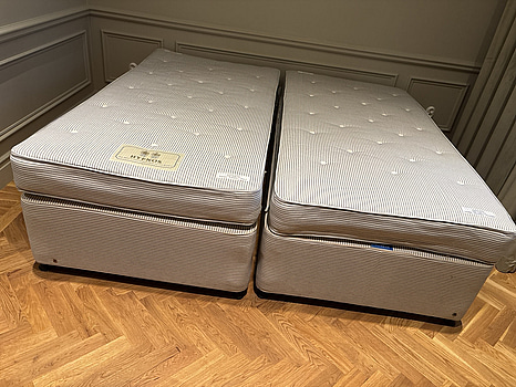 Dubbelsäng Hypnos inkl. resårmadrasser