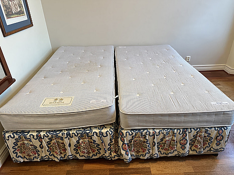 Dubbelsäng Hypnos inkl. resårmadrasser