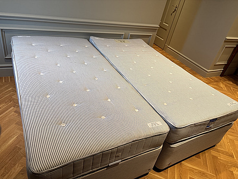 Dubbelsäng Hypnos inkl. resårmadrasser