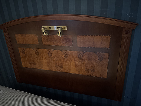 Sänggavel med belysning