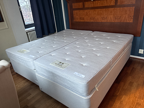 Dubbelsäng Hypnos inkl. resårmadrass