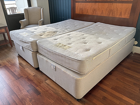 Dubbelsäng Hypnos inkl. resårmadrass