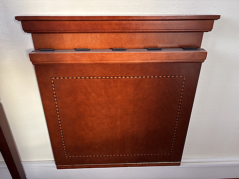 Vägghängd bagageställ