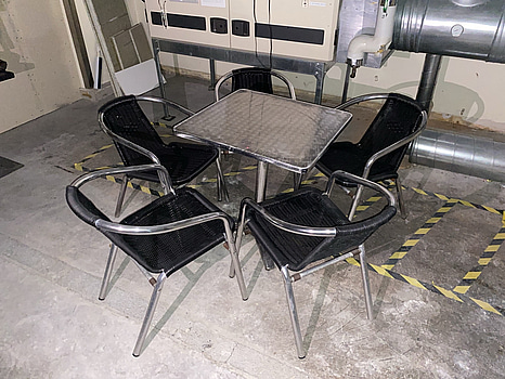 Bord för utomhusbruk, inkl. 5 st. stolar