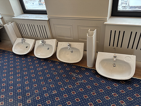 4 st. handfat och tvättställpelare Ifö