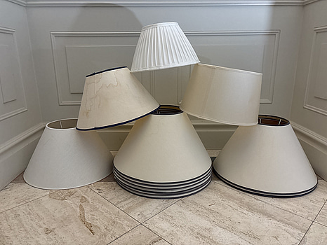 Parti med lampskärmar