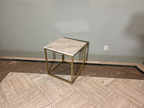 Soffbord, marmorskiva