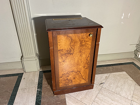 Skåp - anpassat till minikyl