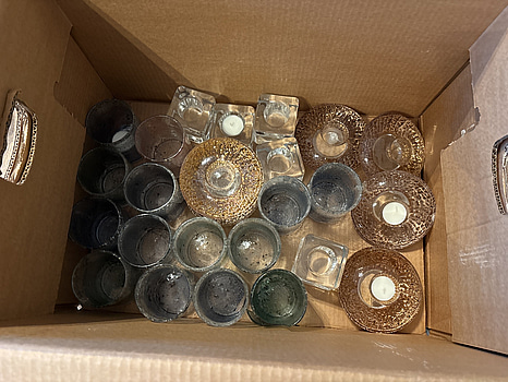 Parti med diverse ljusstakar, olika modeller och storlekar