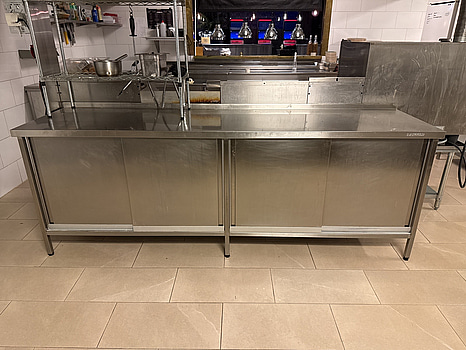 Rostfri bänk med skjutdörrar Rancold | 250x65x90 cm