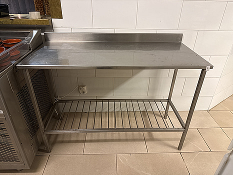 Rostfri bänk | 130x60x88 cm