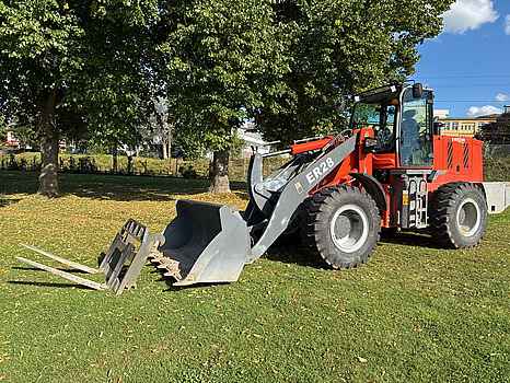 Hjullastare Everun ER28 med skopa och gafflar, -2021, endast 47-timmar