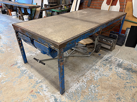 Arbetsbord för plåtslagare m.m. Inkl. Verktyg